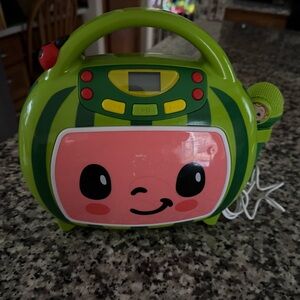 CoCoMelon sign a long Karaoke player